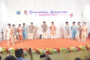 bharathiyavidhyalaya-dance8