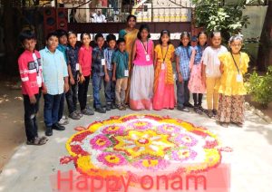 bharathiyavidyalaya onam2
